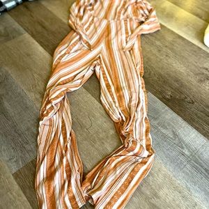 Vintage size Small. I absolutely love this piece! You will too.